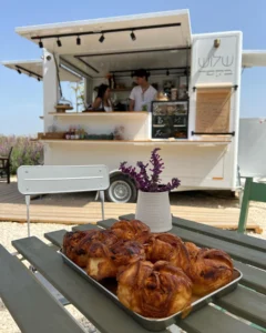 עגלת הקפה של שלוש לקפה בלפיד - עגלת קפה קהילתית באזור מודיעין