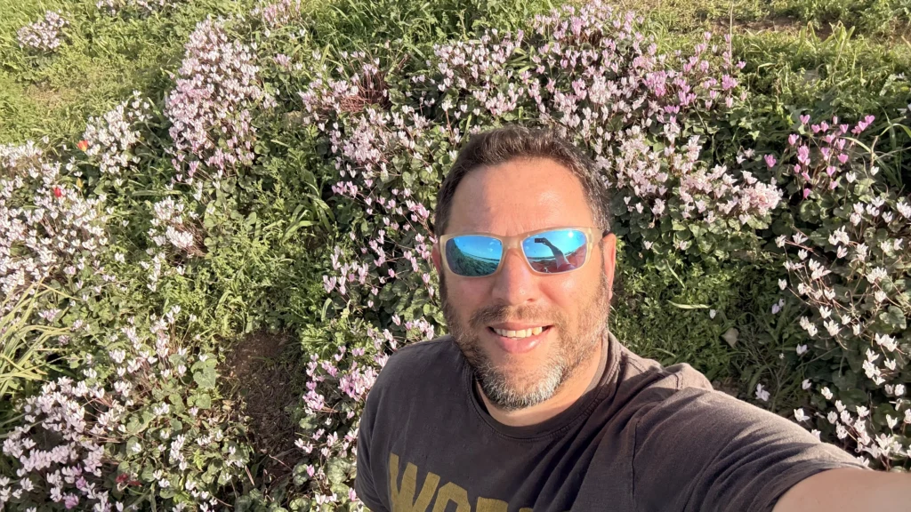 פריחת רקפות וצבעונים מעגן מיכאל - רקפות